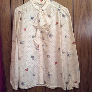 Small Donnkenny Women’s Silky Button-up Blouse